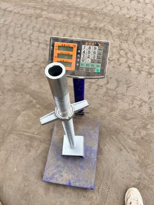 Регулируемый полый винтовой домкрат из стали для тяжелых условий эксплуатации для строительных лесов и строительства