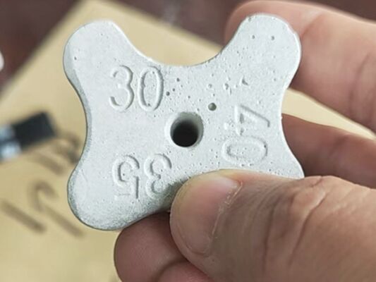 Высокопрочные бетонные распределители с различной толщиной покрытия для реинформаторной стойки